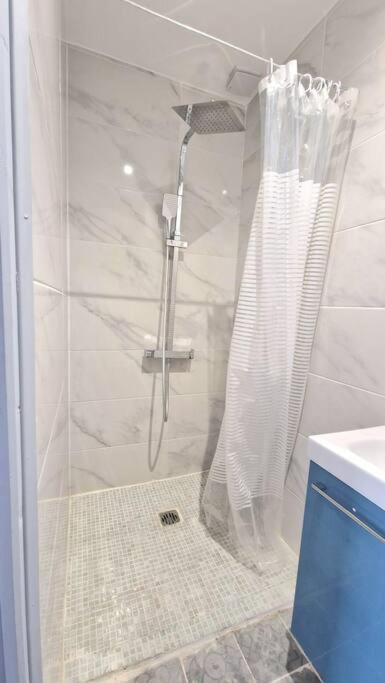 Appartement Hypercentre 301 +Wifi+Independant+ Cuisine Toilette Salle De Bain Privative Valenciennes Exterior foto
